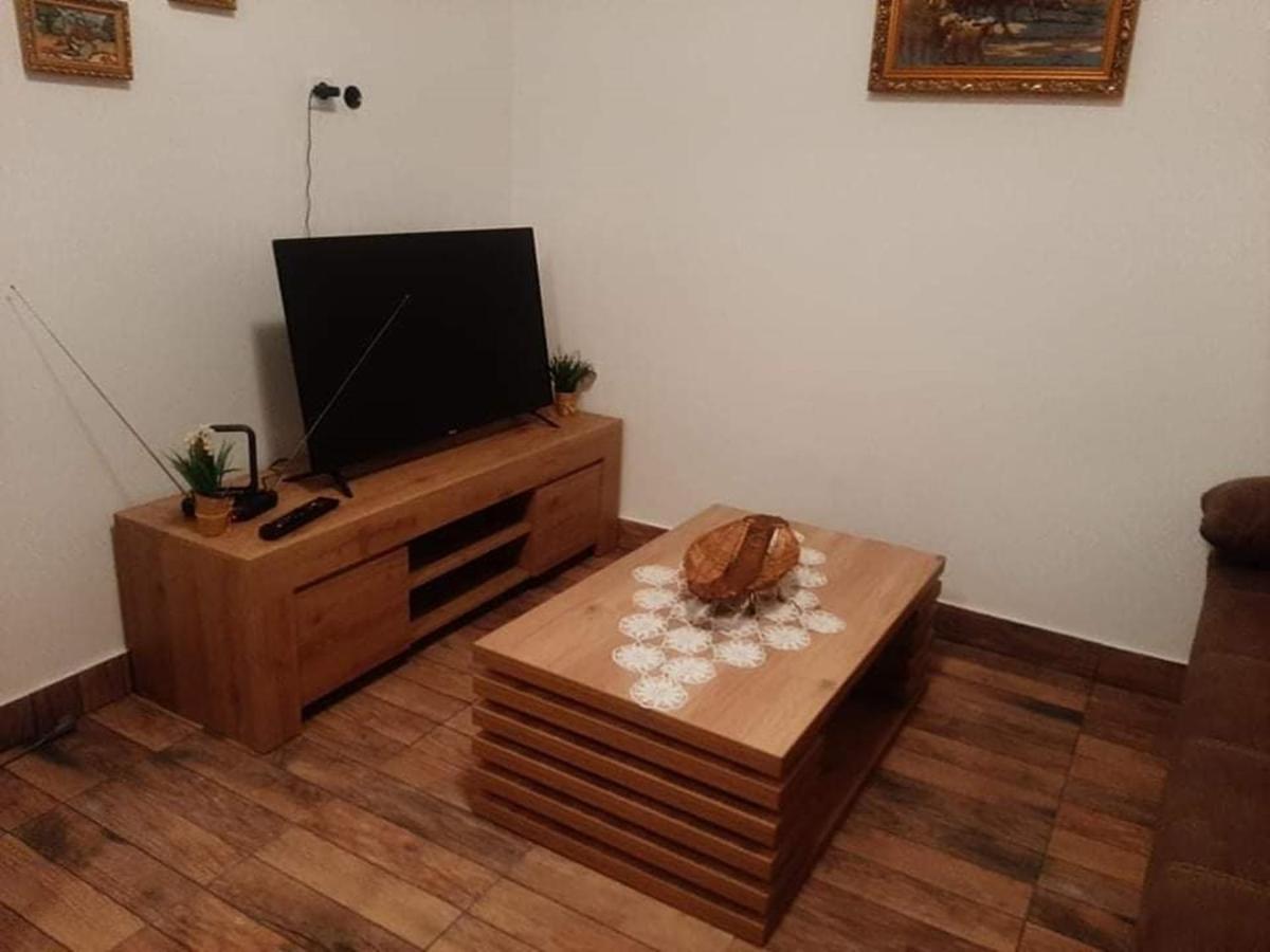 Villa Ruralna Kuca Za Odmor Viktorija Caglin Esterno foto